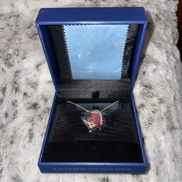 Heart Necklace - Picture 2 of 4